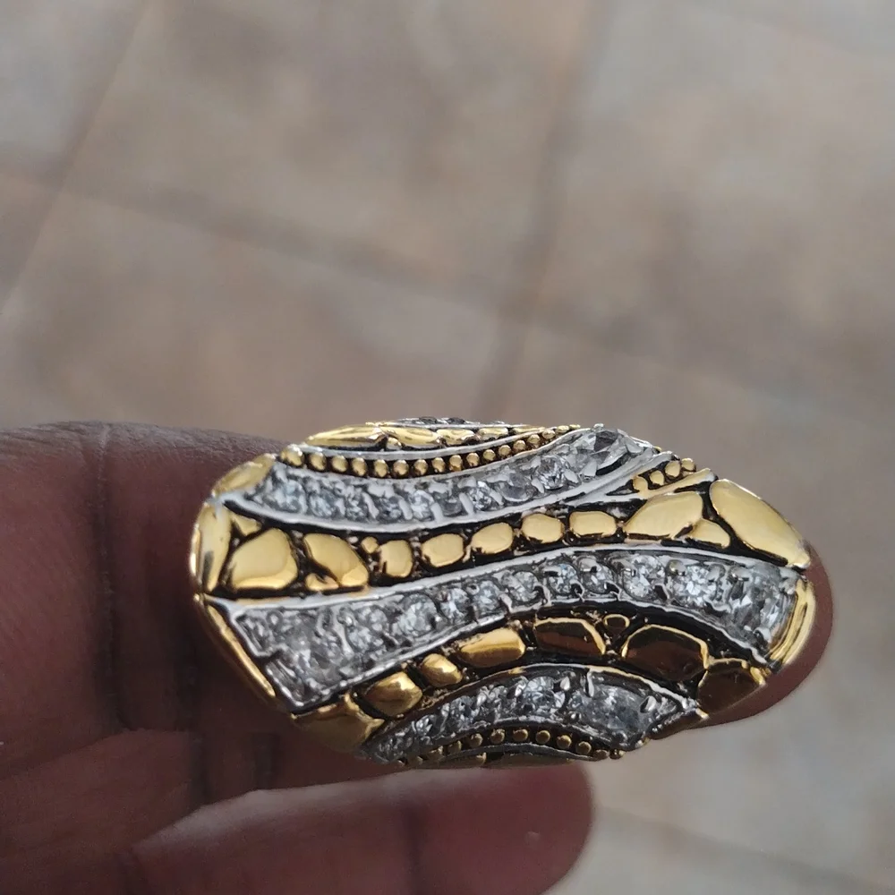 N/A costum jewelry